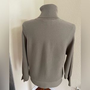 Pink Rose Vintage Turtleneck, Size Medium